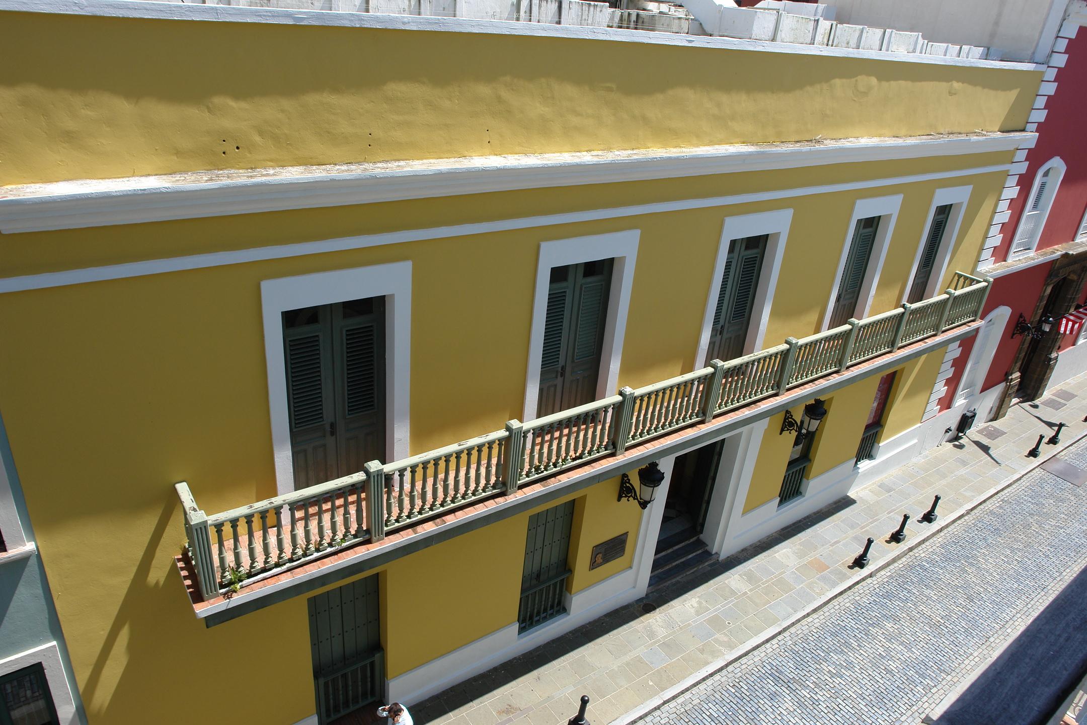 Calle de la Fortaleza 56 - Antigua Real Audiencia - Conservatorio De Artes Del Caribe - San Juan (Viejo San Juan) - 2011 00055